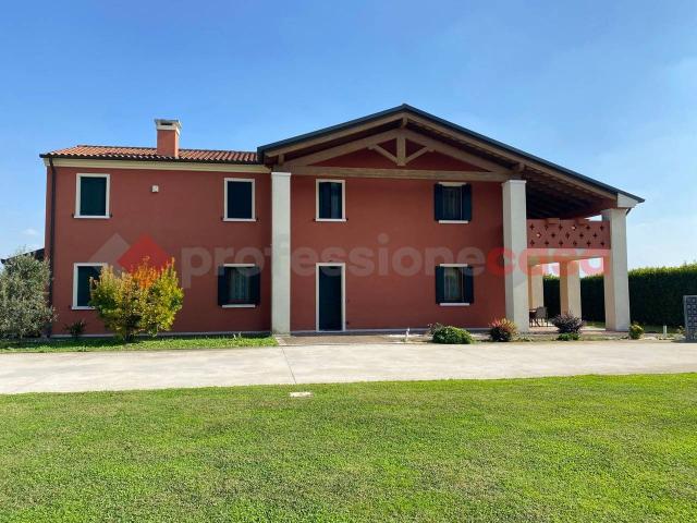Villa in vendita a Fratta Polesine
