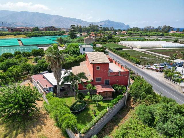 Villa in vendita a Furnari