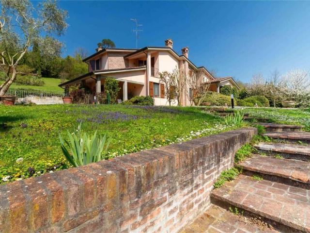 Villa in vendita a Imola BO