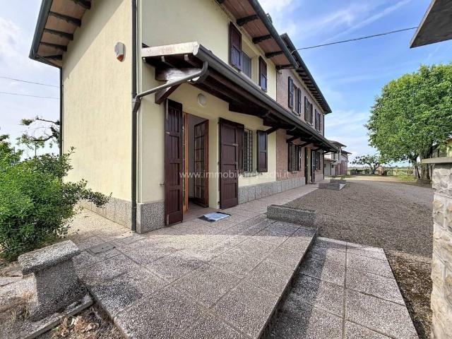 Villa in vendita a Imola BO