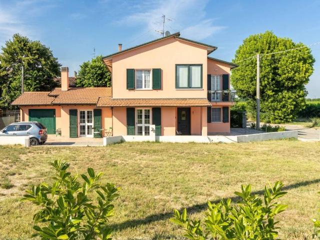 Villa in vendita a Imola BO