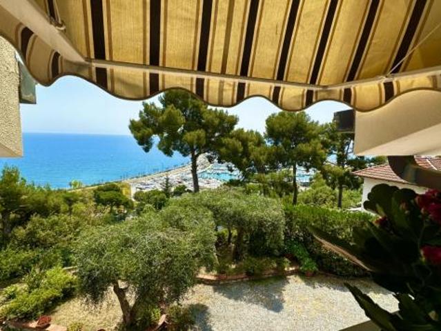 Villa in vendita a Imperia