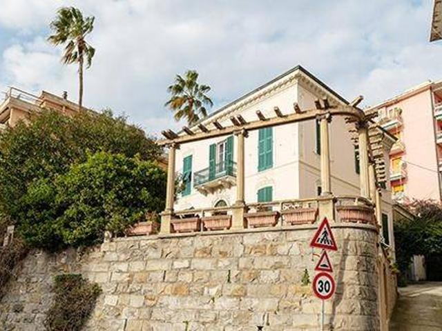 Villa in vendita a Imperia IM