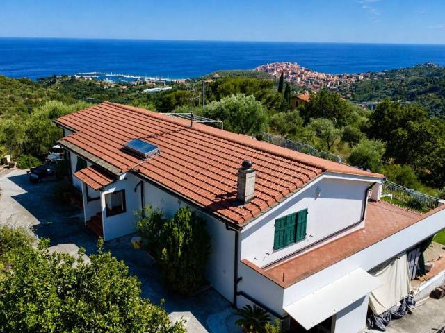 Villa in vendita a Imperia IM