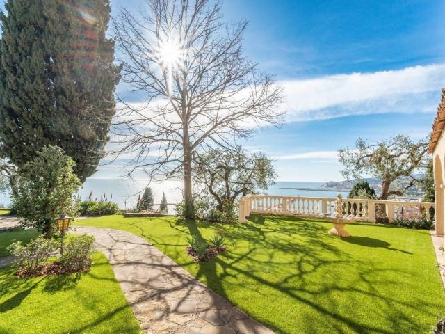 Villa in vendita a Imperia IM