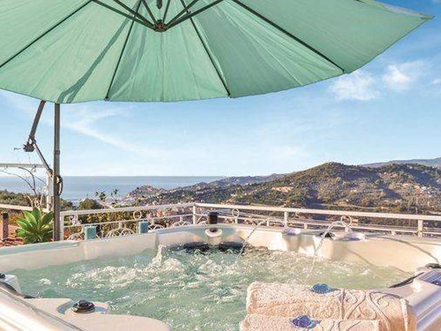 Villa in vendita a Imperia IM