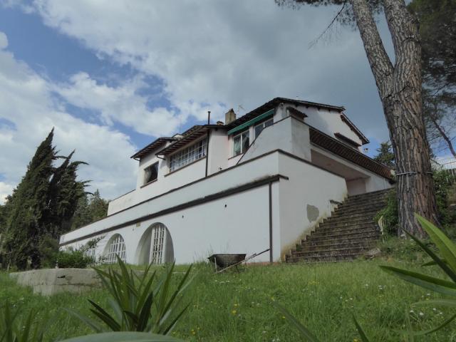VILLA in VENDITA a IMPRUNETA MEZZOMONTE di 20 vani