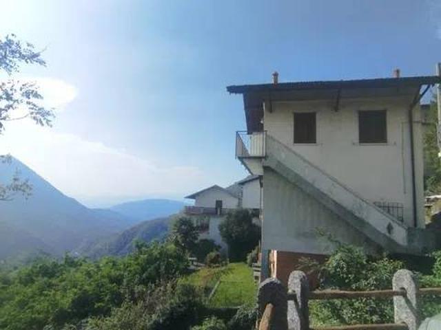 Villa in vendita a Intragna VB