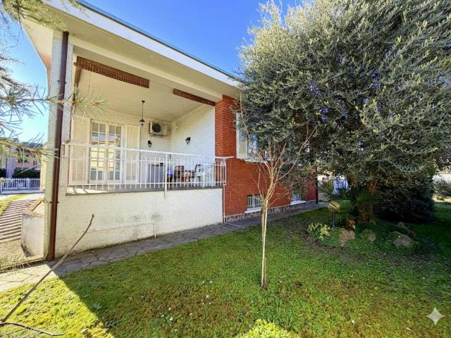 Villa in vendita a Inveruno MI