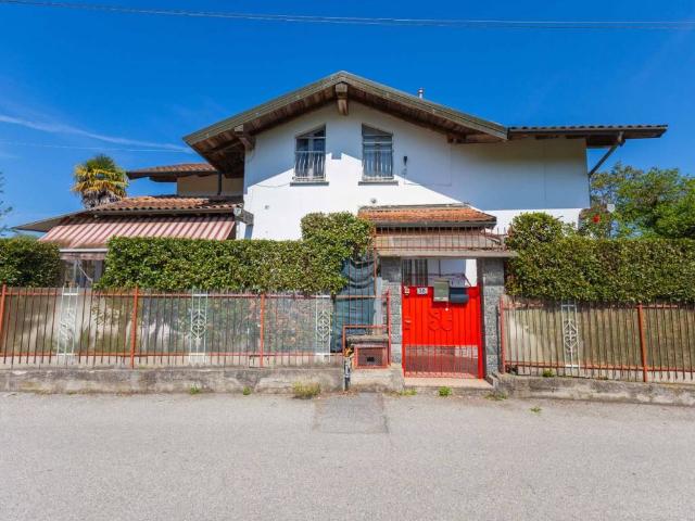 Villa in vendita a Invorio NO