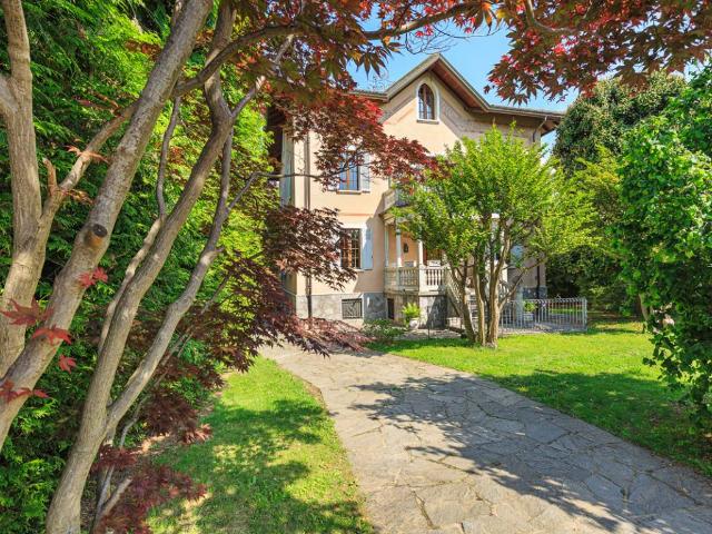 Villa in vendita a Invorio NO