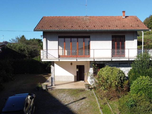 Villa in vendita a Invorio NO