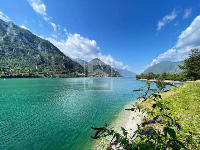 Villa in vendita a Idro BS