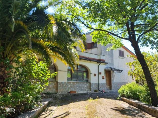 Villa in vendita a Isernia IS