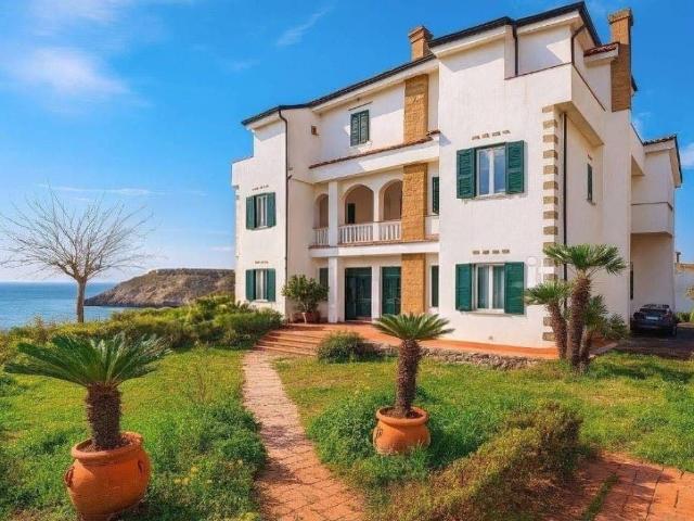 Villa in vendita a Isola di Capo Rizzuto KR