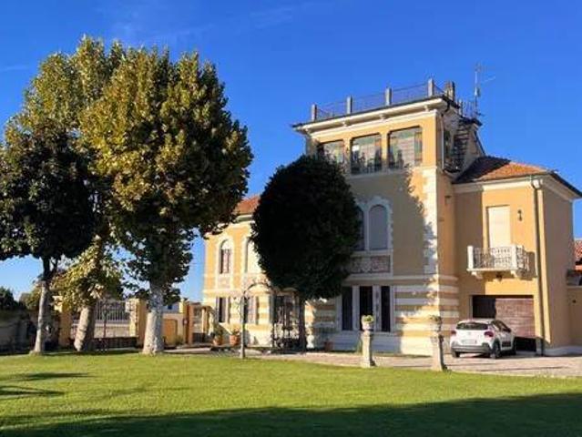 Villa in vendita a Isola Sant'Antonio AL
