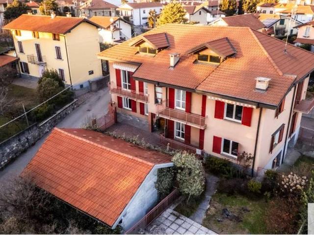 Villa in vendita a Ispra VA