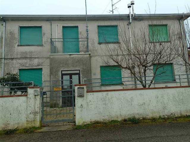 Villa in vendita a Jolanda di Savoia FE