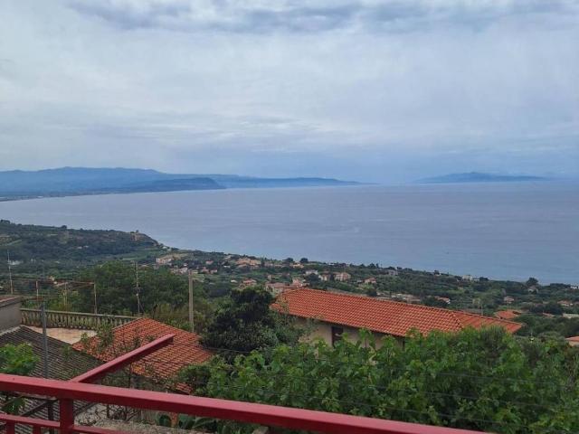Casa indipendente in vendita a Joppolo VV