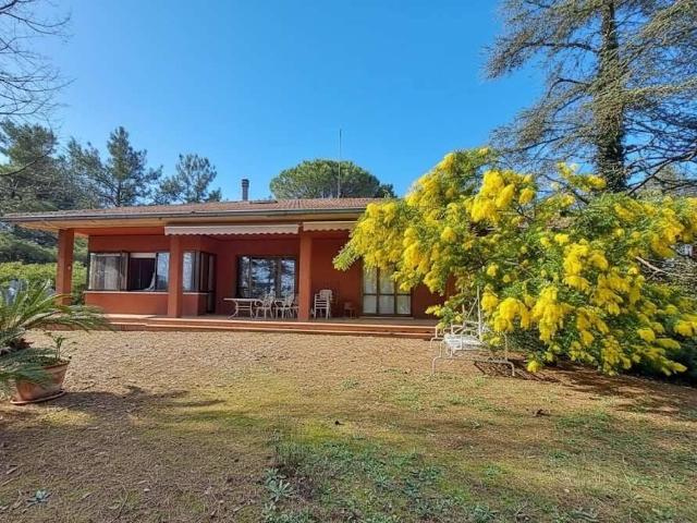 Villa in vendita a Jesi AN