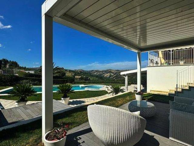 Villa in vendita a Offida AP