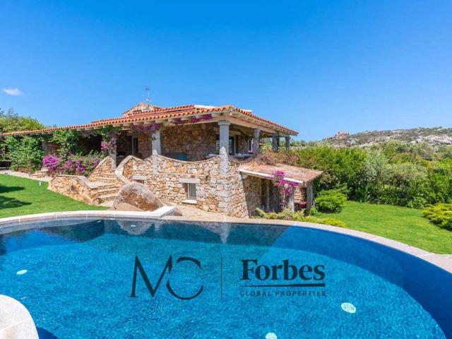 Villa in vendita a Olbia
