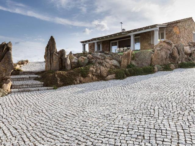 Villa in vendita a Olbia