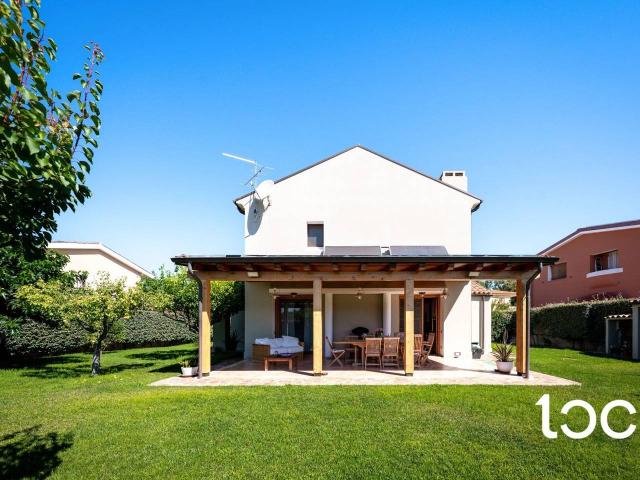Villa in vendita a Olbia