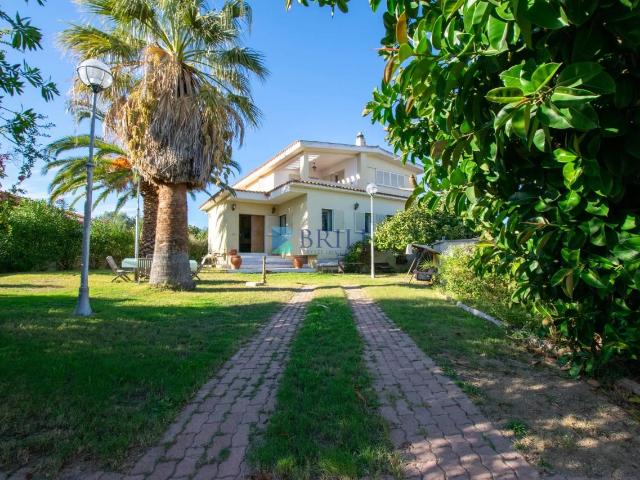 Villa in vendita a Olbia