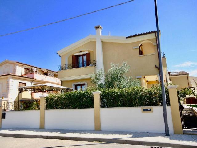 Villa in vendita a Olbia