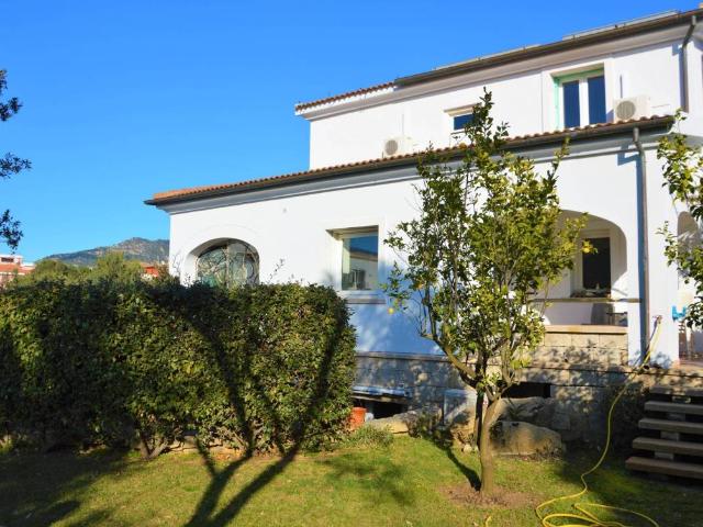 Villa in vendita a Olbia OT