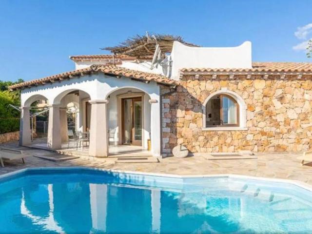 Villa in vendita a Olbia OT