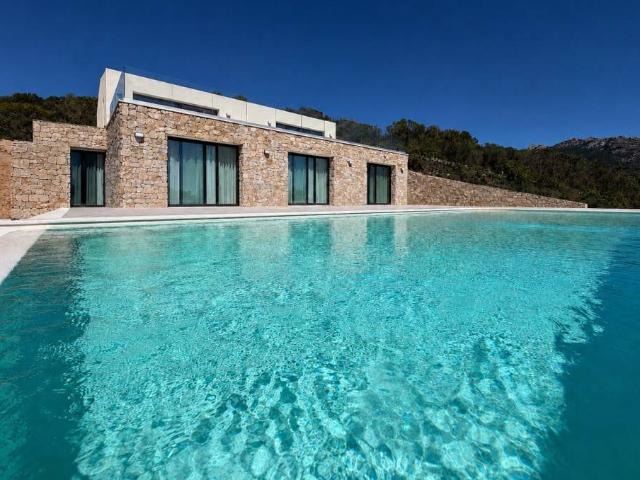 Villa in vendita a Olbia OT