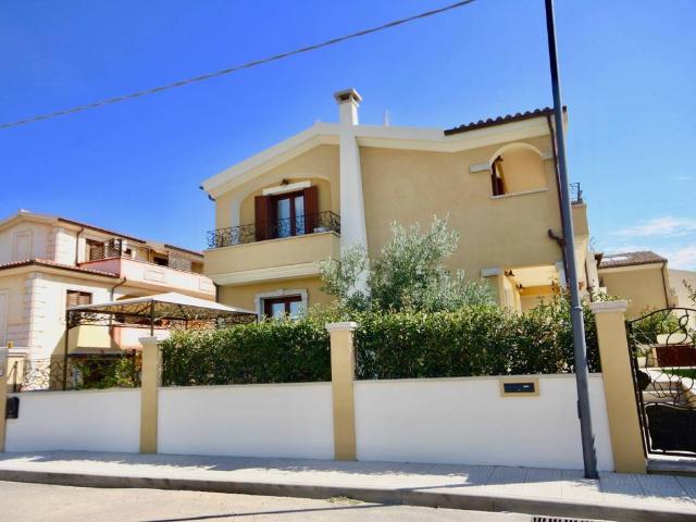 Villa in vendita a Olbia SS