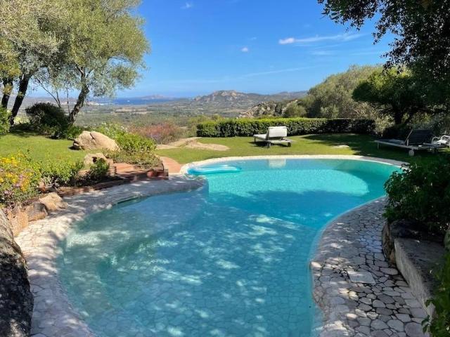 Villa in vendita a Olbia SS