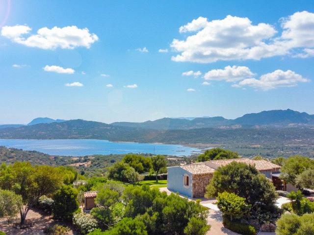 Villa in vendita a Olbia SS