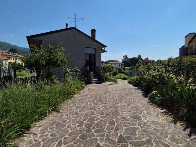 Villa in vendita a Olgiate Molgora LC