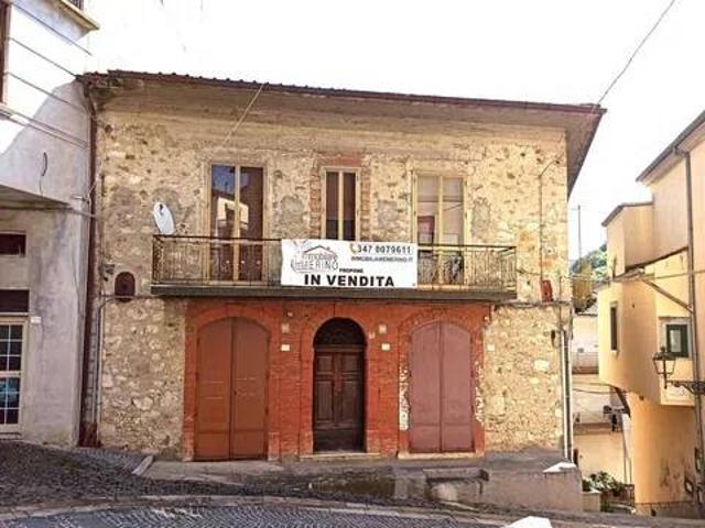 Villa in vendita a Oliveto Citra SA