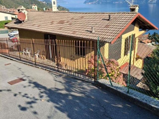 Villa in vendita a Oliveto Lario
