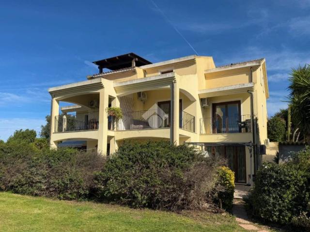 Villa in vendita a Olmedo SS