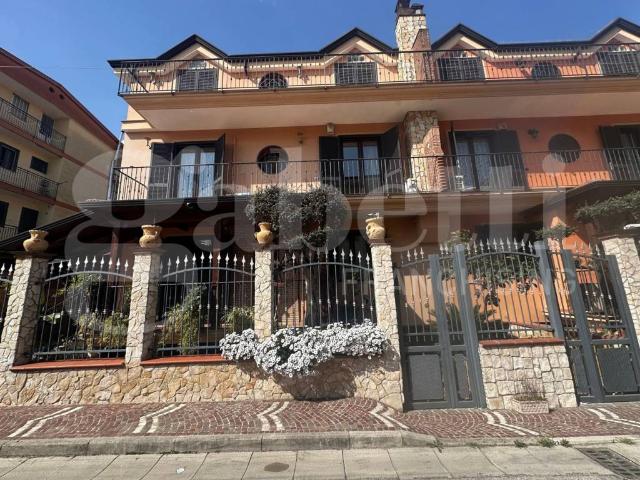 Villa in vendita a Orta di Atella CE