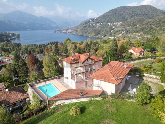 Villa in vendita a Orta San Giulio NO