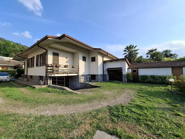 Villa in vendita a Orta San Giulio NO