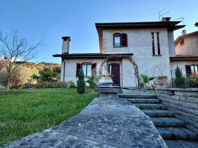 Villa in vendita a Orte VT