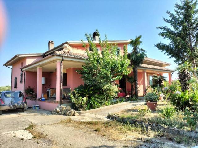 Villa in vendita a Ortona CH