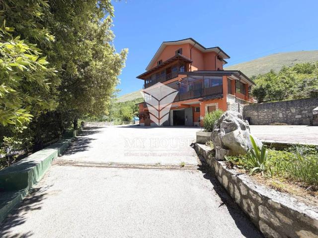 Villa in vendita a Ortona dei Marsi AQ