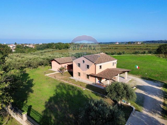 Villa in vendita a Ortona