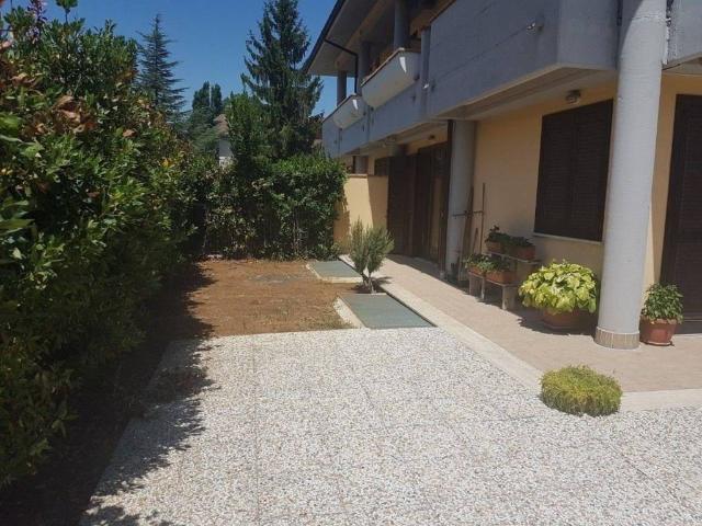 Villa in vendita a Oricola AQ