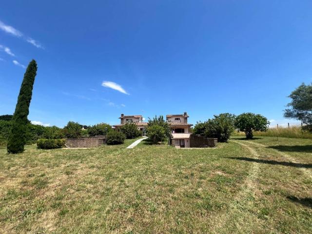 Villa in vendita a Oriolo Romano VT