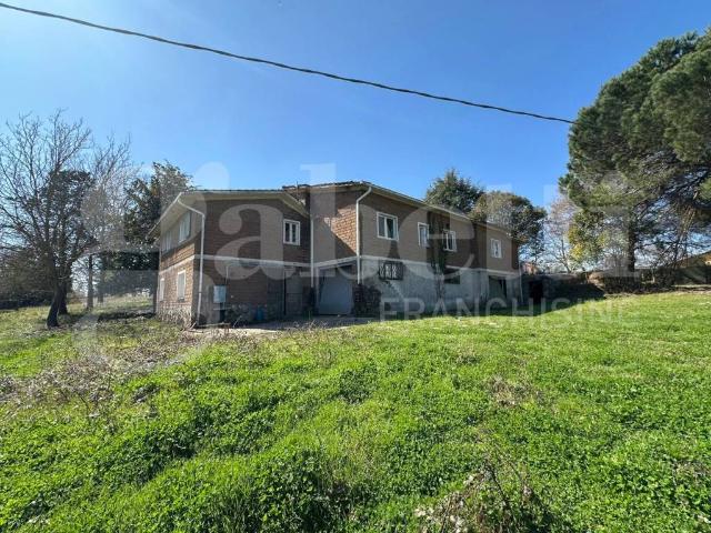 Villa in vendita a Oriolo Romano VT